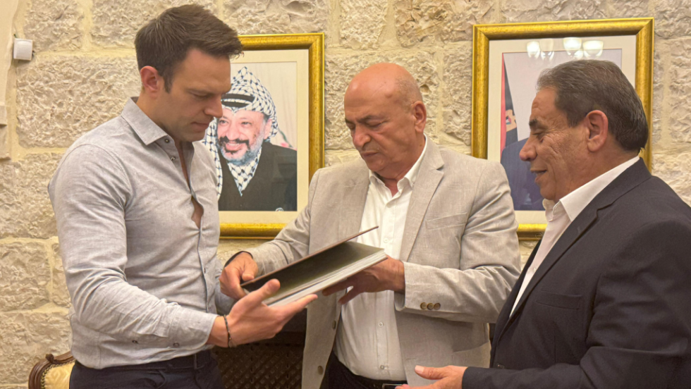 Ο πρόεδρος του ΣΥΡΙΖΑ με τον Παλαιστίνιο υπουργό Τουρισμού και Αρχαιοτήτων